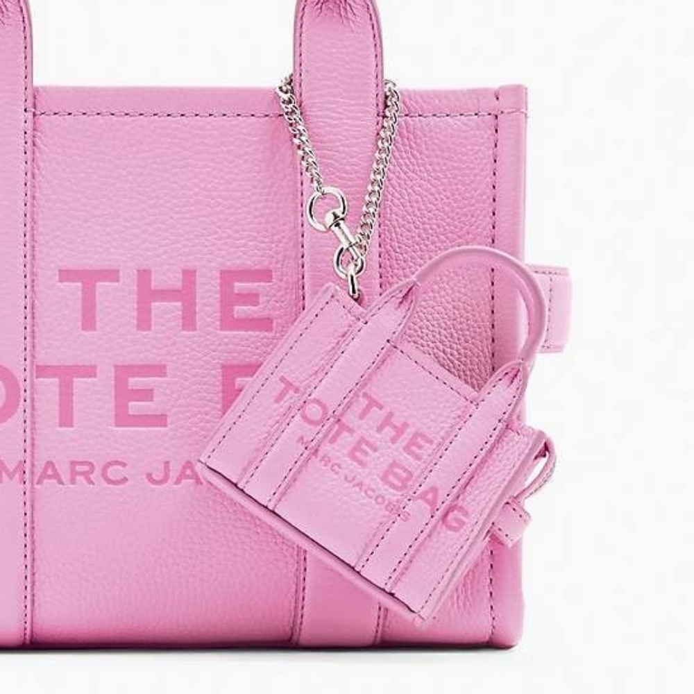 Marc jacobs The Nano Tote Bag Charm (fluro candy pink) - Picture 8 of 11